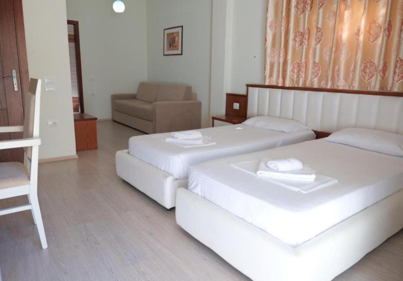 Prive City Hotel Sarande Exterior photo